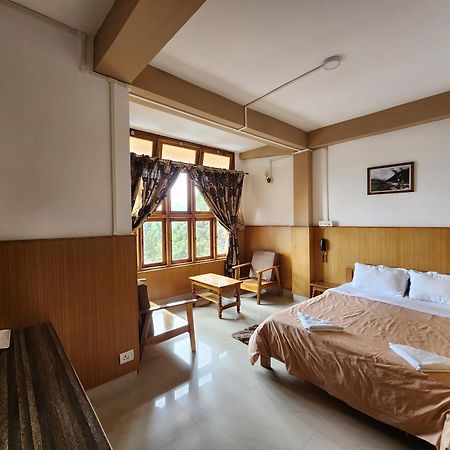 Hotel The Oak Таванг Экстерьер фото